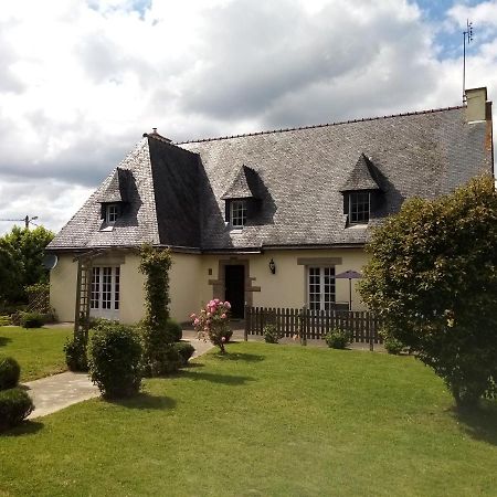 By The Lake La Trinite-Porhoet Exterior photo