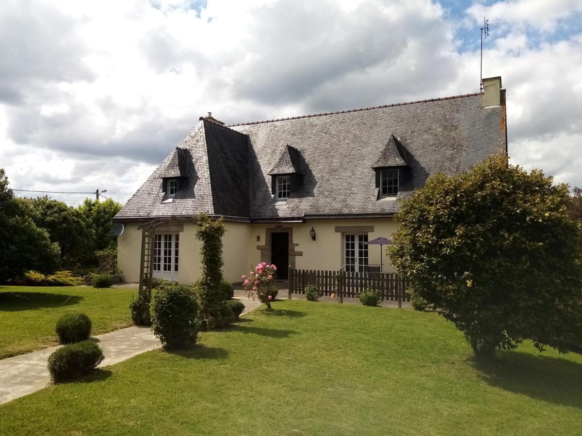By The Lake La Trinite-Porhoet Exterior photo